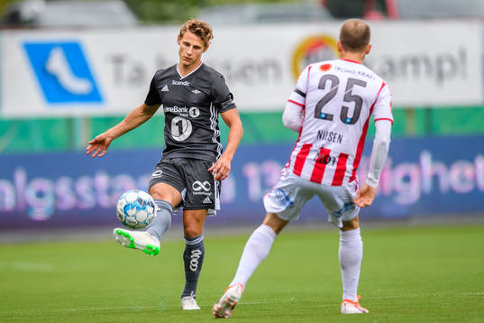 Vegar Eggen Hedenstad of Rosenborg and Lasse Nilsen of