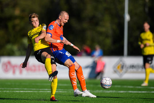 Mikkel Maigaard of Raufoss and Aron Elís Thrándarson of