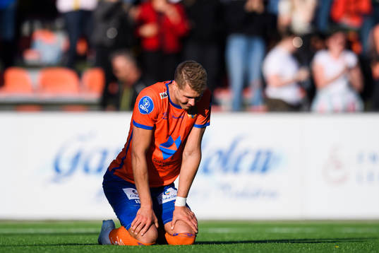 Hólmbert Fridjónsson of Aalesund looks dejected