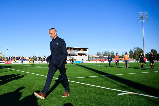 Lars Bohinen, head coach of Aalesund looks dejected