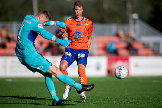 Goalkeeper Ole Kristian Gjefle Lauvli of Raufoss and