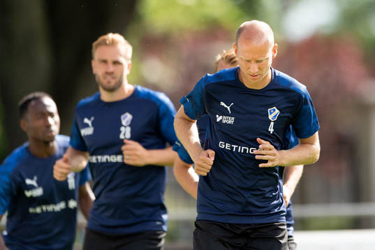 Halmstads Andreas Johansson före fotbollsmatchen i