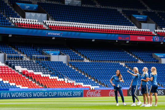Kosovare Asllani, Sofia Jakobsson , Magdalena Eriksson and
