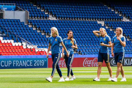 Sofia Jakobsson , Kosovare Asllani, Magdalena Eriksson and