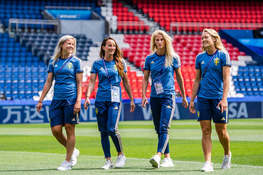 Hanna Glas Kosovare Asllani , Magdalena Eriksson and Sofia