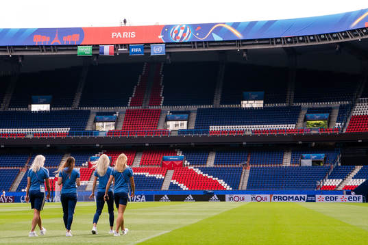 Hanna Glas, Kosovare Asllani , Magdalena Eriksson and Sofia