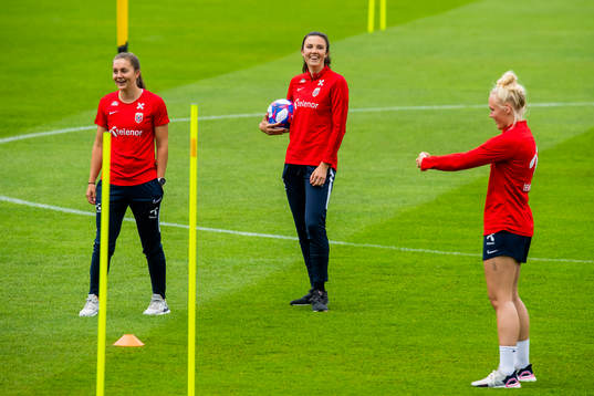 Vilde Bøe Risa, Ingrid Syrstad Engen and Maria