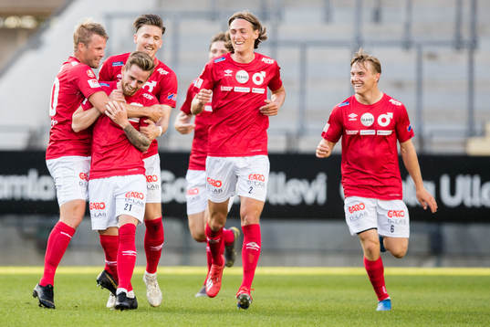 Degerfors Rasmus Alm jublar
