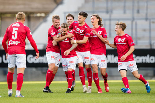 Degerfors Rasmus Alm jublar