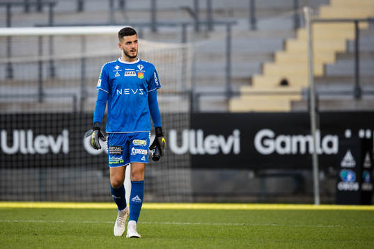 GAIS målvakt Marko Johansson deppar i halvlek av
