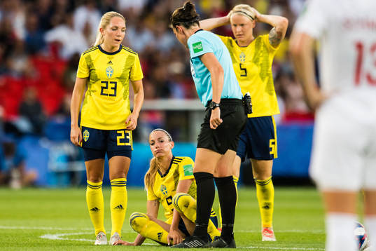 Elin Rubensson and Kosovare Asllani of Sweden