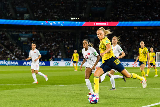 Fridolina Rolfö of Sweden and Ashley Lawrence of Canada