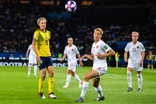 Lina Hurtig of Sweden and Deanne Rose of Canada