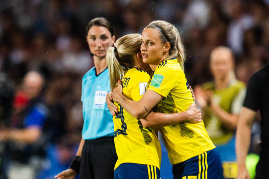 Elin Rubensson and Nathalie Björn of Sweden