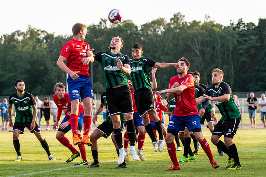 Nickduell mellan Höganäs Niklas Hansen och Högaborgs