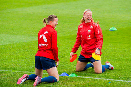 Kristine Minde and Therese Sessy Åsland of Norway