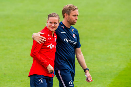 Kristine Minde of Norway and Martin Sjögren, head coach of