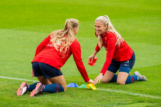 Lisa-Marie Karlseng Utland and Emilie Nautnes of Norway