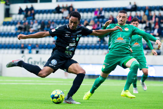 Västerås Brian Span och Dalkurds Malkolm Moënza