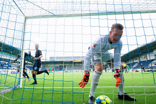 Dalkurds målvakt Andreas Andersson deppar