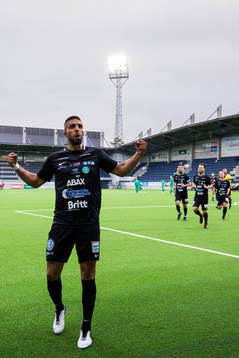 Västerås Sean Sabetkar jublar