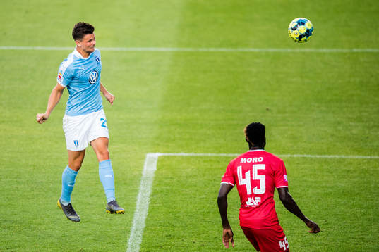 Malmö FFs Marcus Antonsson nickar in 1-1