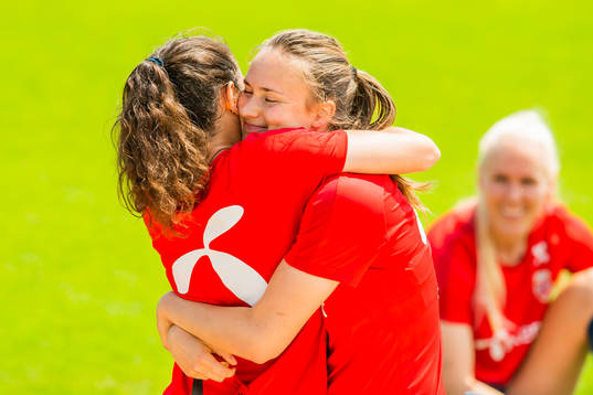 Ingrid Moe Wold and Caroline Graham Hansen of Norway
