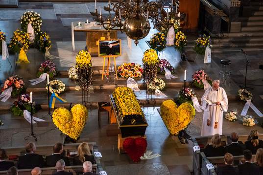 A general view of the ceremony with preist Olle Carlsson