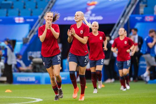 Caroline Graham Hansen and Karina Sævik of Norway