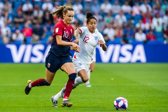 Caroline Graham Hansen of Norway and Demi Stokes of England