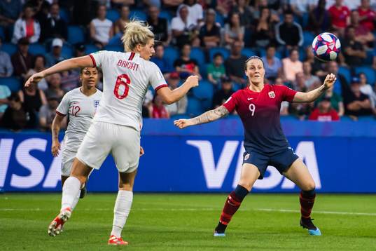 Millie Bright of England and Isabell Lehn Herlovsen of