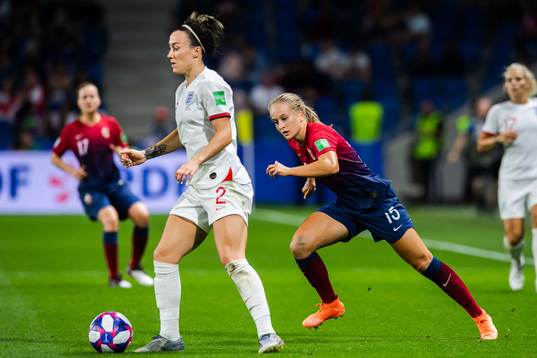 Lucy Bronze of England and Amalie Vevle Eikeland of Norway