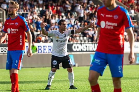 Örebros Nordin Gerzic reagerar