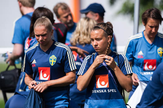 Jonna Andersson and Julia Zigiotti Olme of Sweden