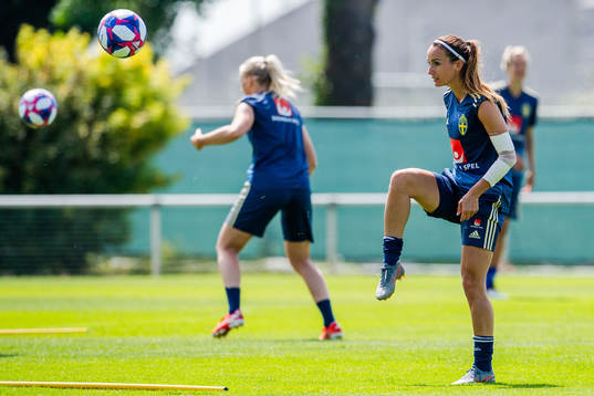 Kosovare Asllani of Sweden