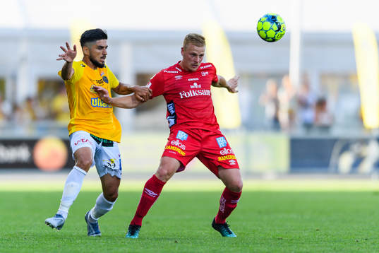 Elfsborgs Per Frick och Falkenbergs Mahmut Özen