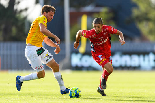 Elfsborgs Pawel Cibicki och Falkenbergs Karl Söderström
