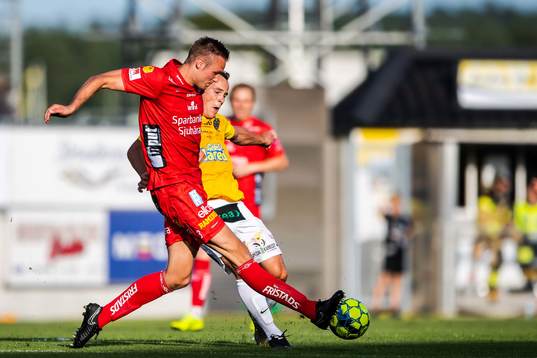 Elfsborgs Stian Rode Gregersen och Falkenbergs Anton Wede