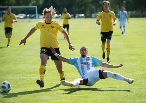 IFK Hässleholms Mohammed Hamdan i matchen i division 2