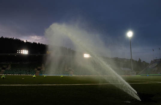 NP3 arena bevattnas innan fotbollsmatchen i Allsvenskan
