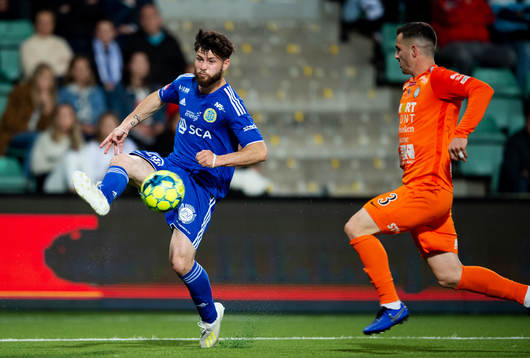 Sundsvalls Jonathan Tamimi Syberg och AFC Eskilstunas Kadir