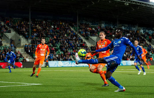 AFC Eskilstunas Felix Michel Melki och Sundsvalls Peter