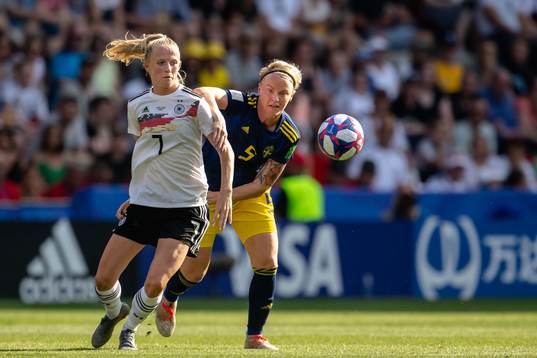 Lea Schüller of Germany and Nilla Fischer of Sweden