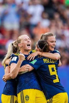 Stina Blackstenius of Sweden celebrate with teammates
