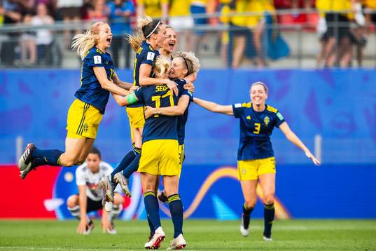 Amanda Ilestedt, Kosovare Asllani, Stina Blackstenius and