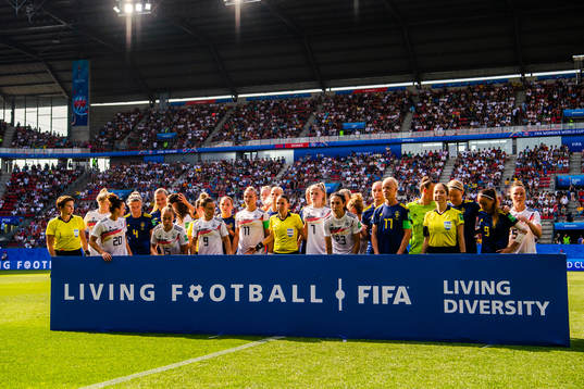 Players of Sweden and of Germany