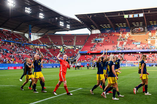 Amanda Ilestedt and goalkeeper Hedvig Lindahl of Sweden