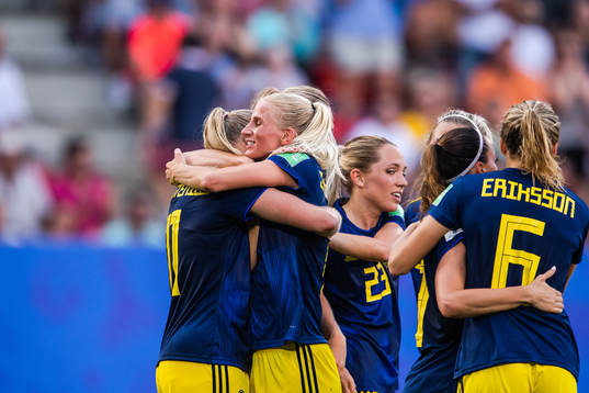 Stina Blackstenius and Sofia Jakobsson of Sweden celebrates