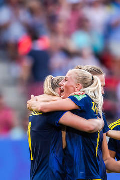 Stina Blackstenius and Sofia Jakobsson of Sweden celebrates