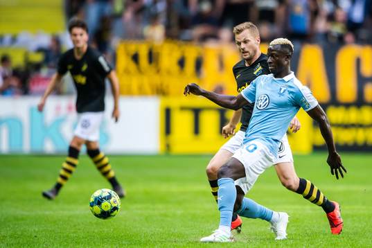 s Sebastian Larsson